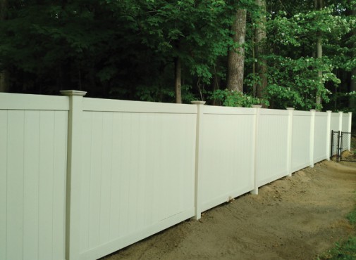 Vinyl Fencing - Precision Gate and FencePrecision Gate and Fence